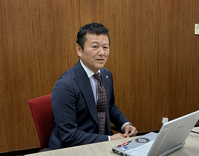 金田哲郎 氏