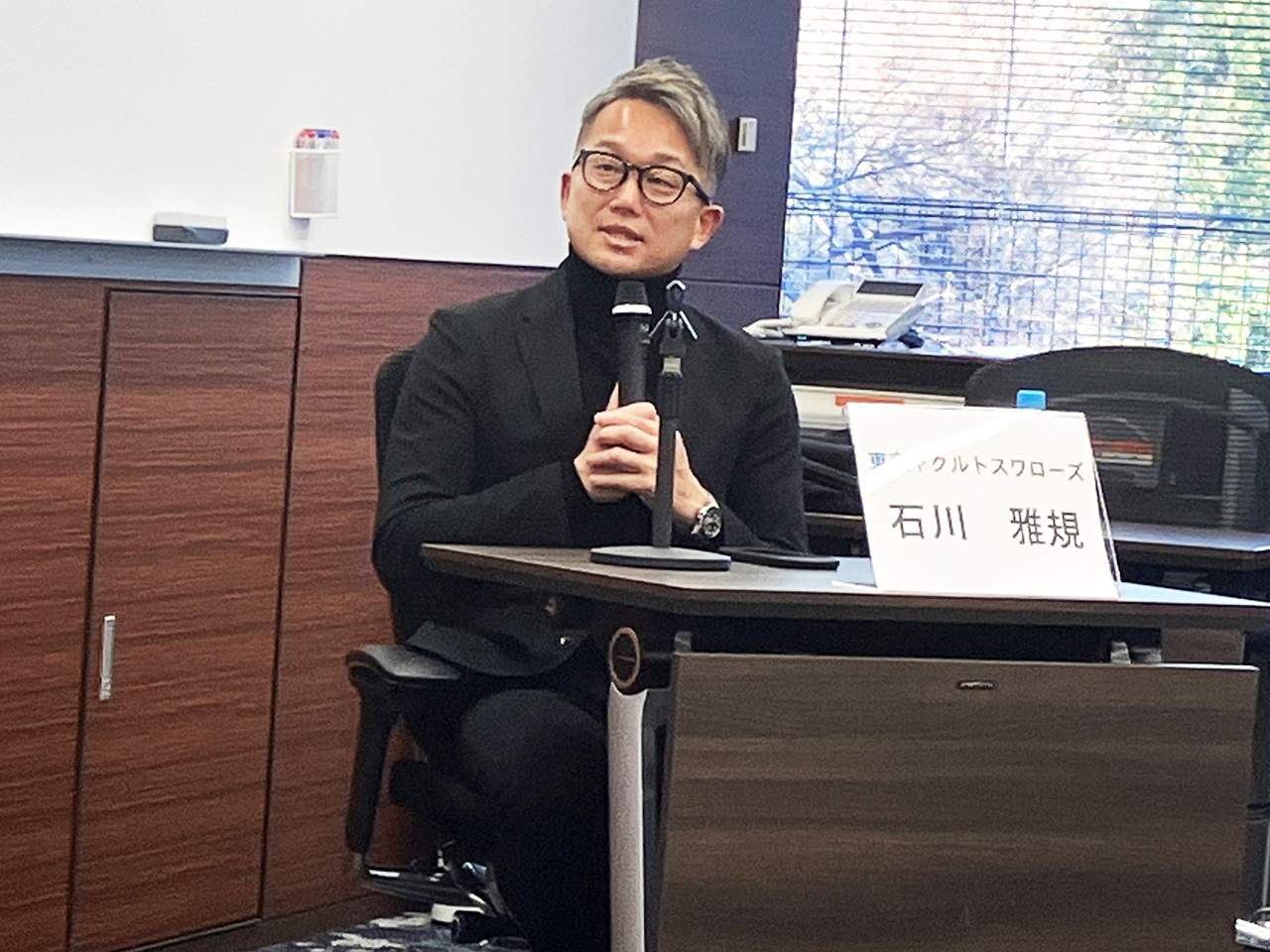 講演会登壇の様子